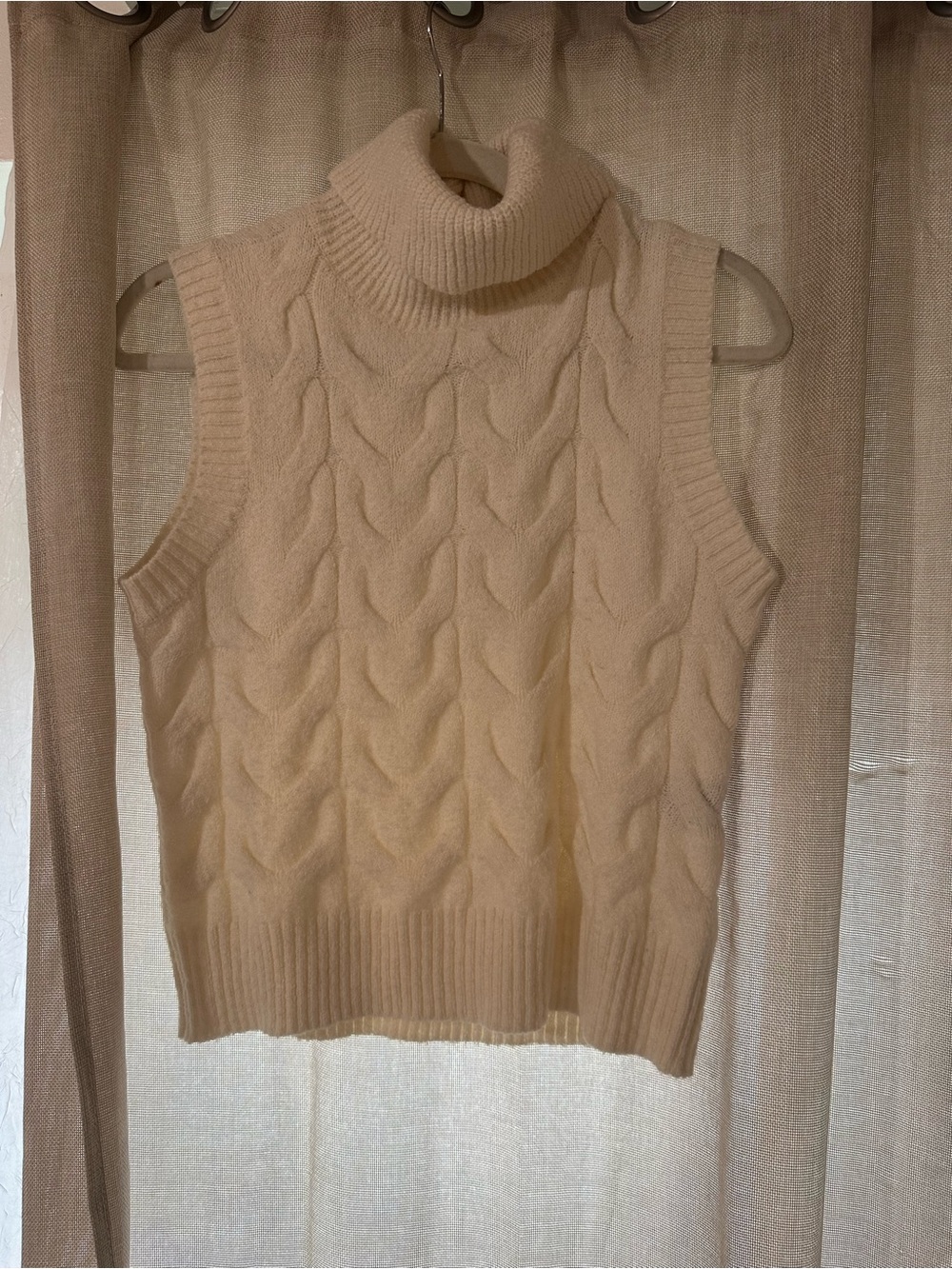 Sleeveless Turtleneck Cable Knit Sweater - Cream / Ivory JDY size Small